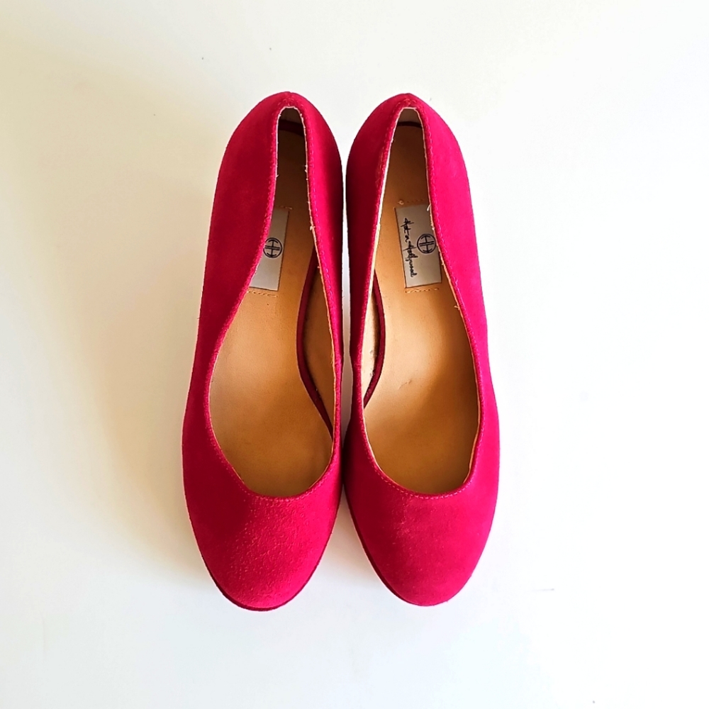 Hot in Hollywood Leather Platform Pumps Dragonfruit Pink Heels Size 9.5